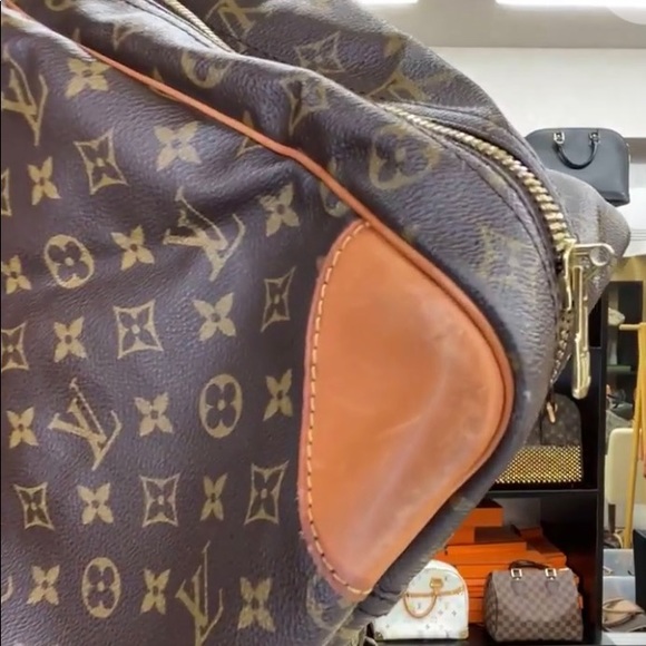 Authentic Vintage Louis Vuitton Monogram Sirius 70 Soft Suitcase - Picture 5 of 8